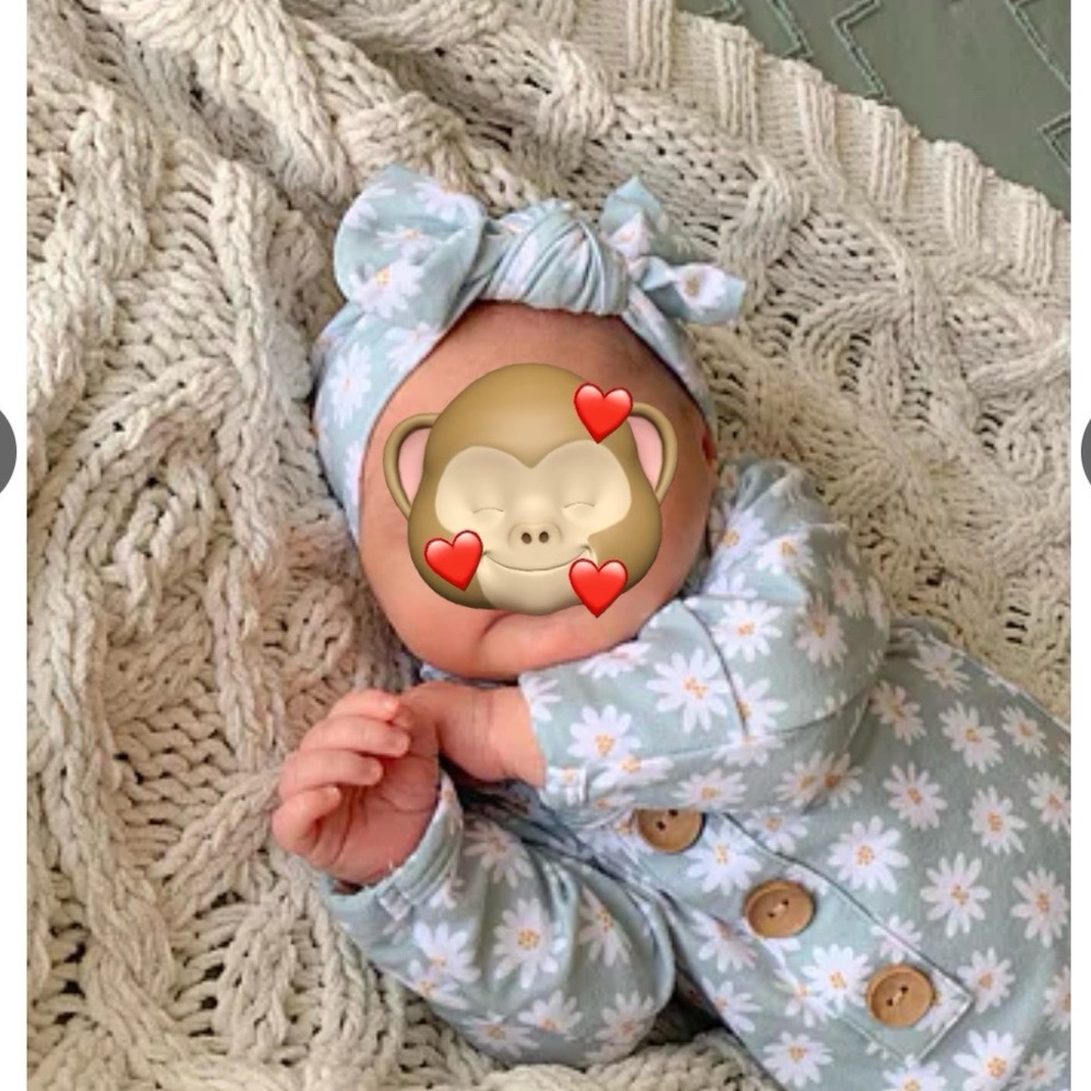 Caden Lane Soft Green Daisy Floral Baby Outfit - Picture 9 of 9